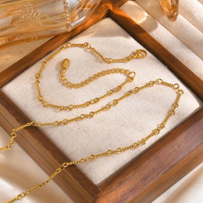 Wholesale Stainless Steel Gold Twisted Bracelet and Necklace Set