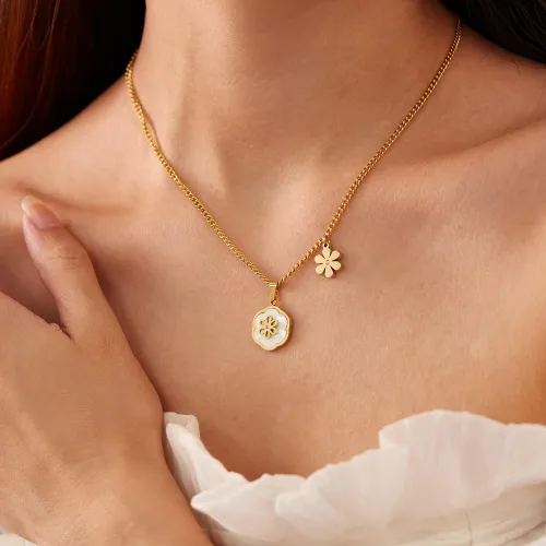 Wholesale Stainless Steel Shell Flower Necklace