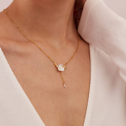 Wholesale Stainless Steel White Flower Necklace