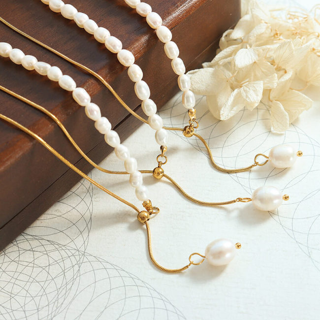 Wholesale Stainless steel Half Pearls & Snake Chain Necklace