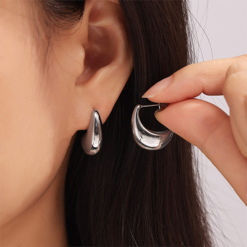 Wholesale Stainless Steel Hollow Crescent Moon Earrings