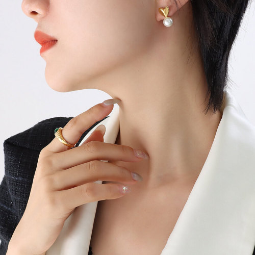 Wholesale Stainless Steel Pearl Heart Earrings