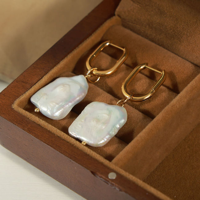 Wholesale Irregular Pearl Earrings