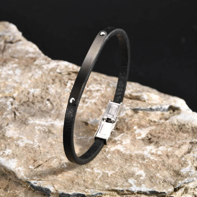 Wholesale Stainless Steel Curved Tag Leather Bracelet