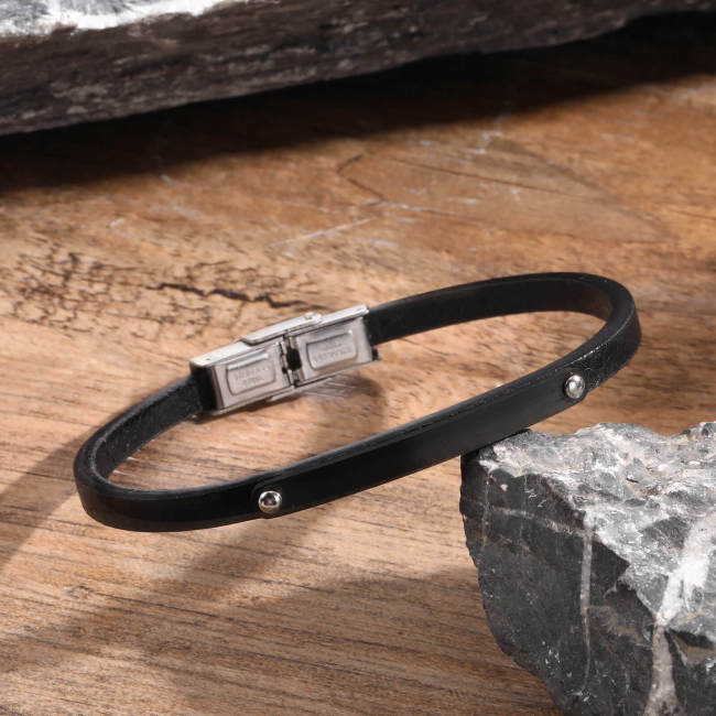 Wholesale Stainless Steel Curved Tag Leather Bracelet