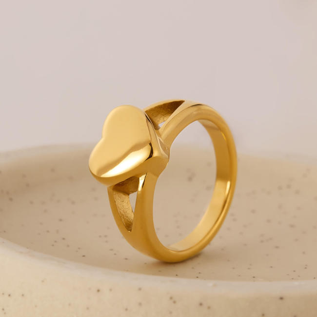 Wholesale Stainless Steel Heart Fashion Ring