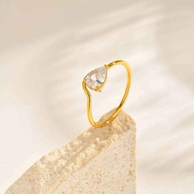 Wholesale Stainless Steel Teardrop Zirconia Ring