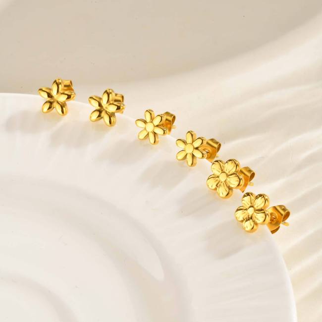 Wholesale Mini Stainless Steel Flower Earrings