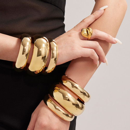 Wholesale Stainless Steel Fine Polished Wider Bangle