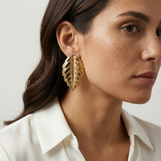 Wholesale 18K Gold Plated Stainless Steel Hollow Leaf Stud Earrings