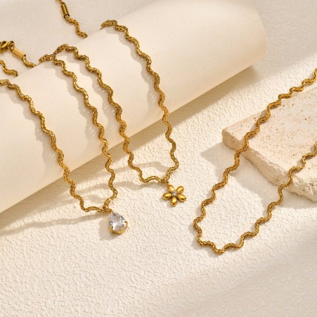 Wholesale Stainless Steel Wavy Twist Chain Necklace