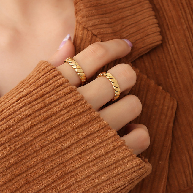 Wholesale Stainless Steel Women Chain Rings