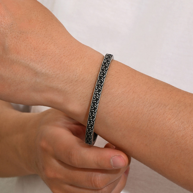 Wholesale Retro Stainless Steel Celtic Knot Bangle