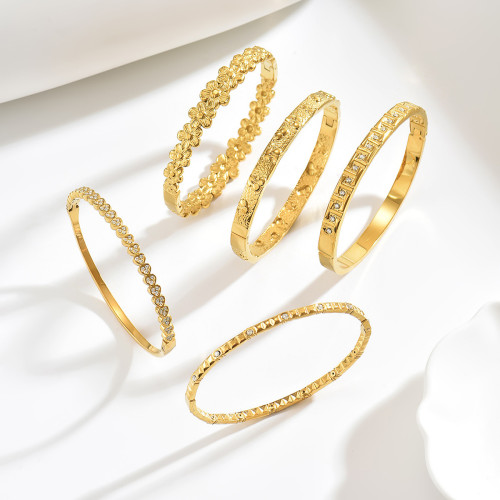 Wholesale Elegant Waterproof Daisy Flower CZ Bangle