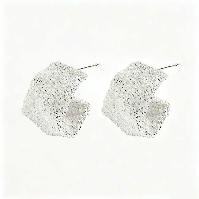 Wholesal Textured Wide C Hoop Earrings