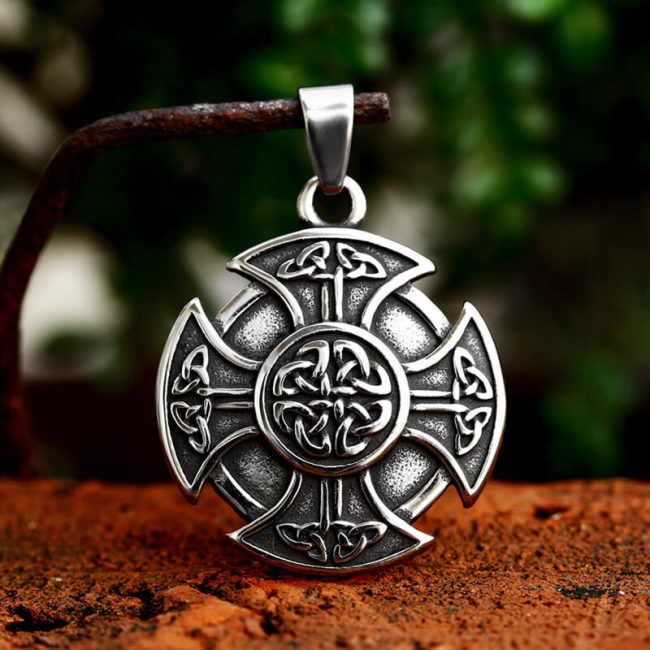 Wholesale Celtic Circle Cross Knotwork Stainless Steel Pendant