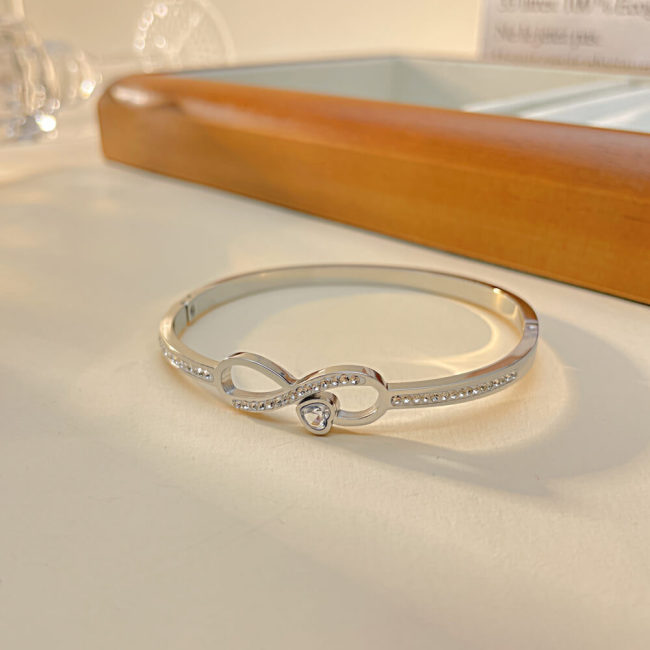 Wholesale Stainless Steel Infinity Heart CZ Bangle