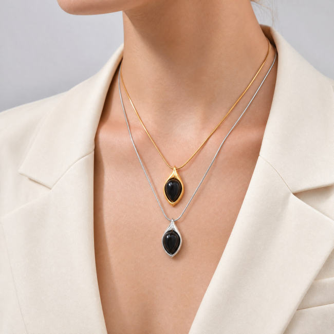 Wholesale Stainless Steel Black Onyx Teardrop Necklaces