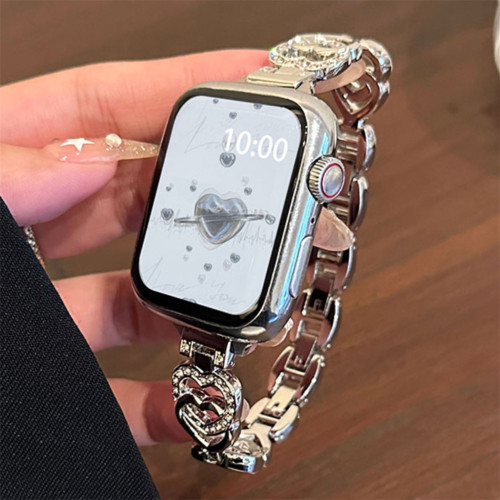 Luxury Stainless Steel Band Compatible For Apple Watch 40mm 41mm Lover Heart Bling Band For Women Shiny Diamond Bracelet For iWatch 9 8 7 6 SE 5 45mm