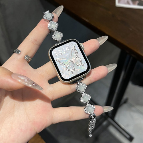 Luxury Glitter Diamond Four-leaf Clover Metal Bracelet Strap For Apple Watch Series 9 8 5 4 SE Ultra 2 Chain Design Women Bands