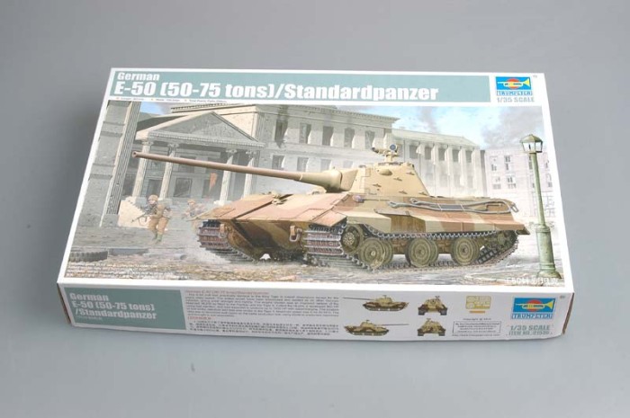 Trumpeter 01536 1/35 Scale German E-50 (50-75 tons)/Standardpanzer Tank Military Assembly Model Kit