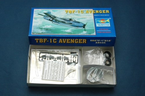 Trumpeter 02233 1/32 Scale TBF-1C Avenger Torpedo Bomber Military Plastic Assembly Aircraft Model Kit