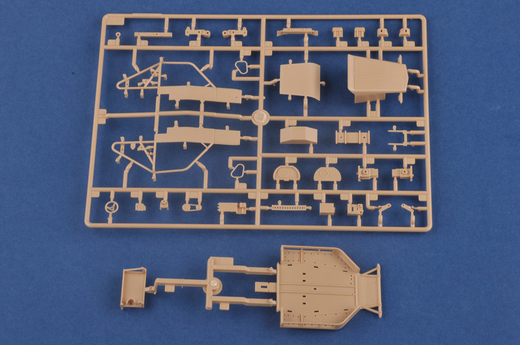 HobbyBoss 82406 1/35 Scale Delta Force FAV Plastic Assembly Model Kits 