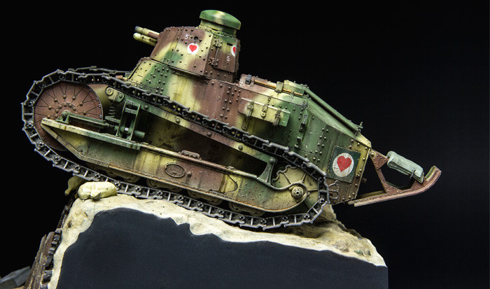 Meng TS-011 1/35 Scale French FT-17 Light Tank (Riveted Turret) with Diorama Base Military Plastic Assembly Model Kit