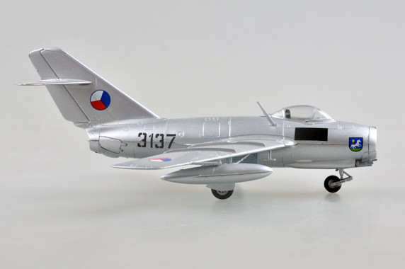 Trumpeter Easy Model 37132 1/72 Scale MiG-15 Military Plastic Finished Aircraft Model Kit