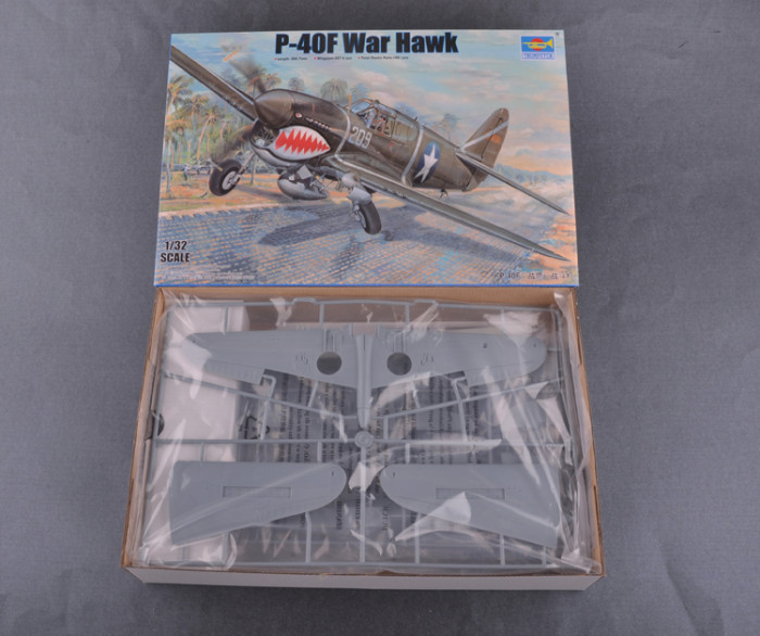 Trumpeter 03227 1/32 Scale P-40F War Hawk Fighter Military Plastic Aircraft Assembly Model Kit