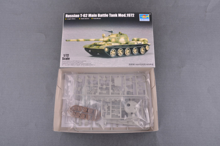Trumpeter 07147 1/72 Scale Russian T-62 Main Battle Tank Mod.1972 Military Plastic Assembly Model Kit