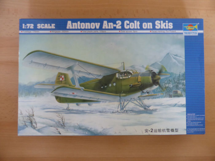 Trumpeter 01607 1/72 Scale Antonov An-2 Colt on Skis Military Plastic Aircraft Assembly Model Kit