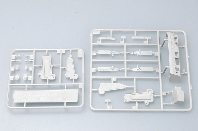 Trumpeter 05754 1/700 Scale USS THEODORE ROOSEVELT CVN-71 2006 Military Plastic Assembly Model Kits