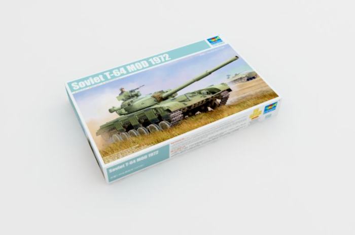 Trumpeter 01578 1/35 Scale Soviet T-64 MOD 1972 Military Plastic Tank Assembly Model Building Kits