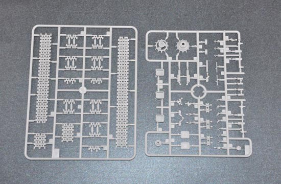 Trumpeter 05522 1/35 Scale Soviet T-64BV MOD 1985 Military Plastic Tank Assembly Model Building Kits