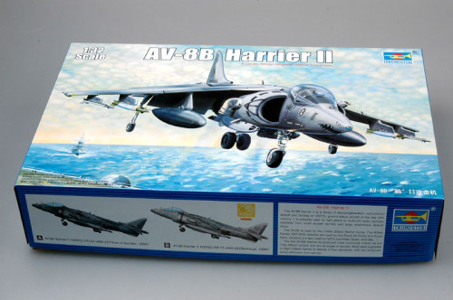 Trumpeter 02229 1/32 Scale AV-8B Harrier II Fighter Plastic Military Aircraft Assembly Model Kit