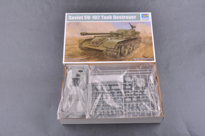 Trumpeter 09570 1/35 Scale Soviet SU-102 Tank Destroyer Military Plastic Assembly Model Kits