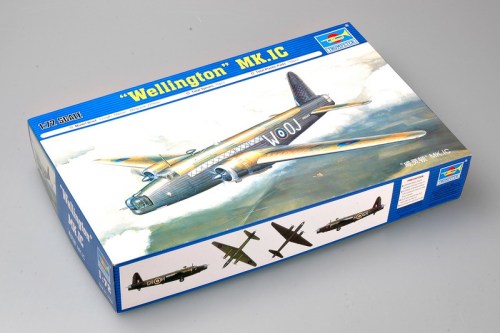 Trumpeter 01626 1/72 Scale British Wellington Mk.1C Bomber Military Plastic Aircraft Assembly Model Building Kits