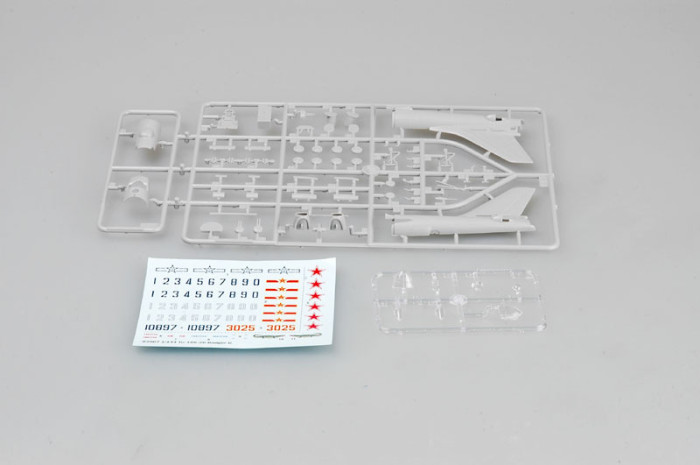 Trumpeter 03907 1/144 Scale Tu-16k-26 Badger G Bomber Military Plastic Assembly Aircraft Model Kits