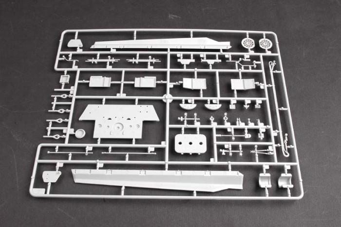 Trumpeter 01537 1/35 Scale German E-50 Flakpanzer Military Plastic Assembly Model Building Kits