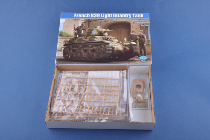 HobbyBoss 83893 1/35 Scale French R39 Light Infantry Tank Plastic Assembly Model Kits
