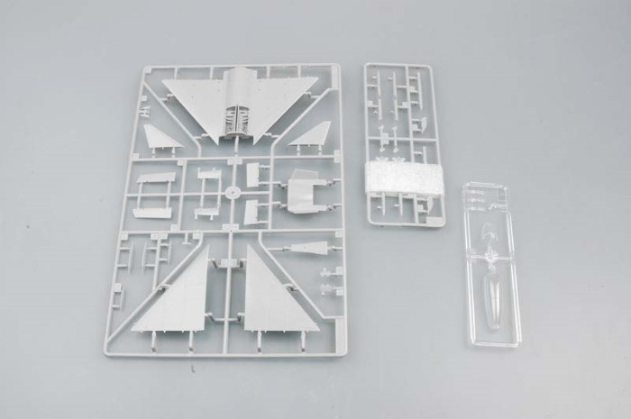 Trumpeter 01644 1/72 Scale J-10S Chinese Fighter Aircraft Military Plastic Assembly Model Kits