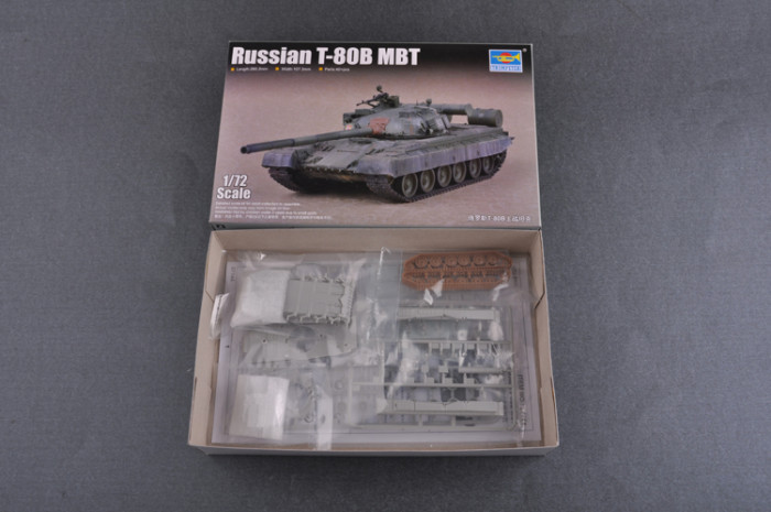 Trumpeter 07144 1/72 Scale Russian T-80B MBT Plastic Armor Assembly Tank Model Kits