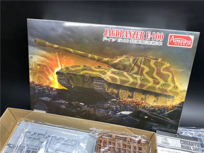 Amusing Hobby 35A017 1/35 Scale German Jagdpanzer E-100 Military Plastic Assembly Model Kit with Metal Barrel