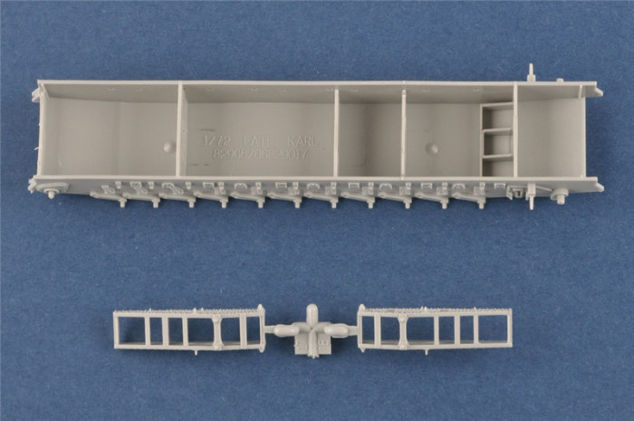 HobbyBoss 82961 1/72 Scale German Karl-Geraet 040/041 on Railway Transport Carrier Military Plastic Assembly Model Kit