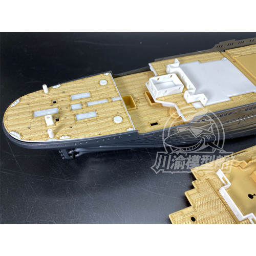 Chuanyu 1/360 Scale Wooden Deck for C.C. LEE 00888 R.M.S Titanic Model Ship CY350075