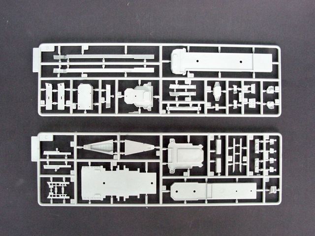 Trumpeter 05707 1/700 Scale USSR Navy Kirov Battle Cruiser Military Plastic Assembly Model Kits