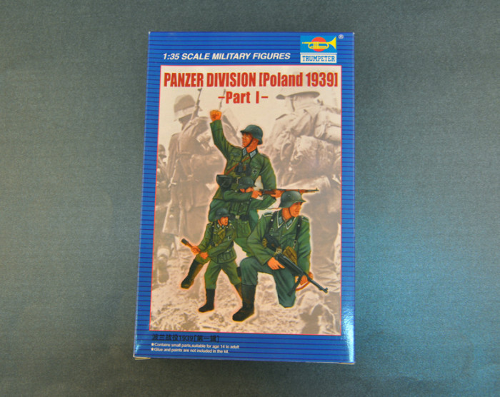 Trumpeter 00402 1/35 Scale Panzer Division Poland 1939 Part I Soldier Figures Military Plastic Assembly Model Kits