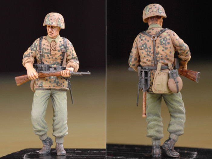 Trumpeter 00405 1/35 Scale German Waffen SS Assault Team Soldier Figures Military Plastic Assembly Model Kits