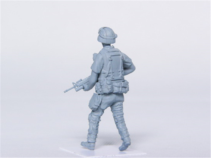 Trumpeter 00407 1/35 Scale US Marine Corps Iraq 2003 Soldier Figures Military Plastic Assembly Model Kits